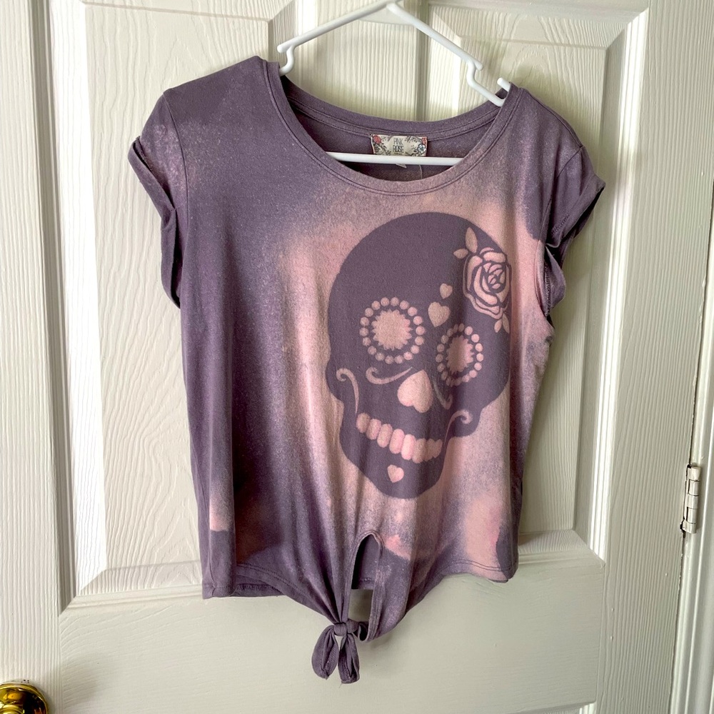 Pink rose vintage custom small top. Skull design. Purple -lavender color.